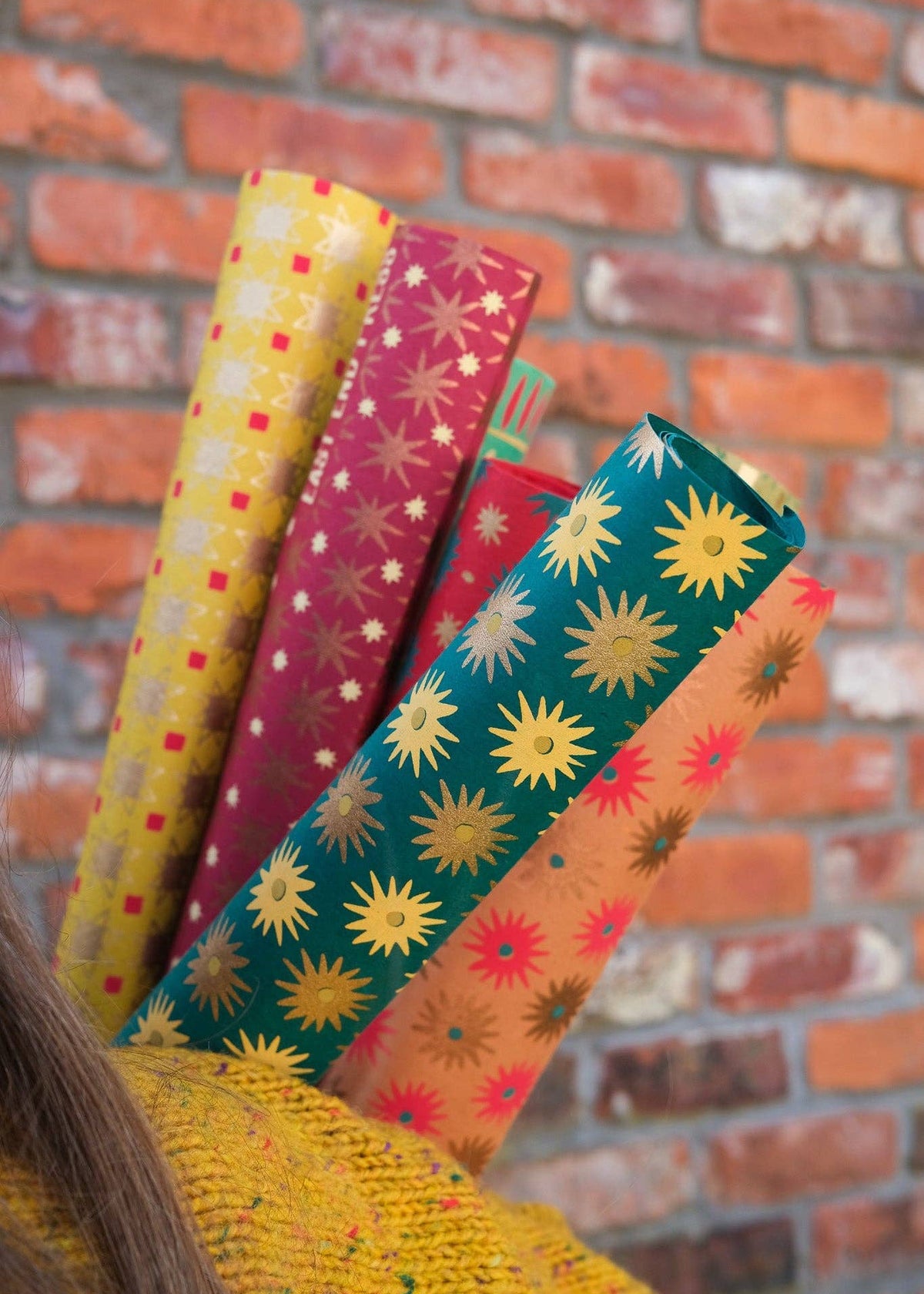 Festive Gift Wrap: Emerald Stars East End Press
