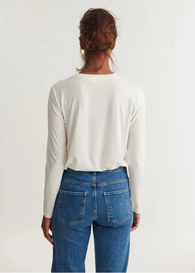 Jolanda LS Tee | Basic Apparel Long Sleeve T-Shirt Basic Apparel