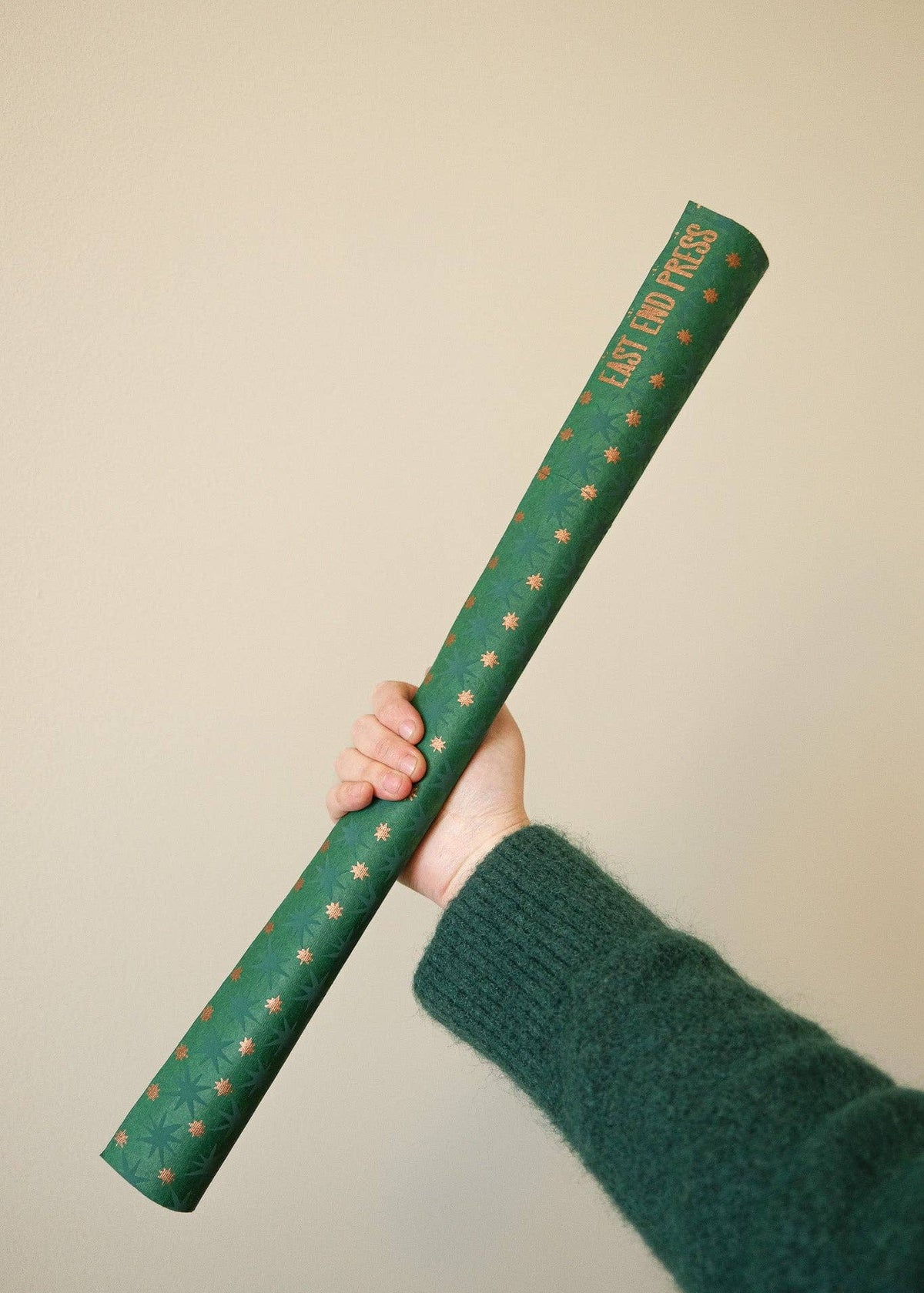 Festive Gift Wrap: Emerald Stars East End Press