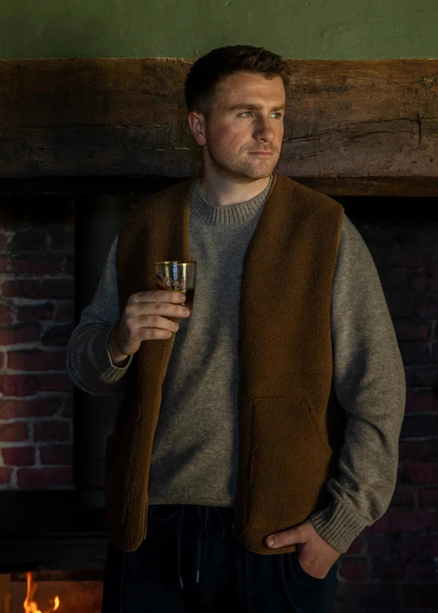 Gareth Gilet | Tobacco | Chalk Gilet Chalk
