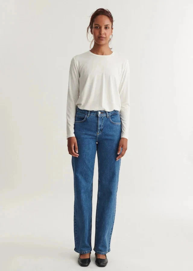 Jolanda LS Tee | Basic Apparel Long Sleeve T-Shirt Basic Apparel